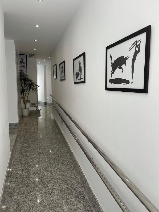 Apartamento 1 Gran8เนร์คา ภายนอก รูปภาพ