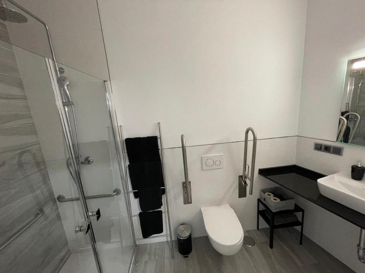 Apartamento 1 Gran8เนร์คา ภายนอก รูปภาพ